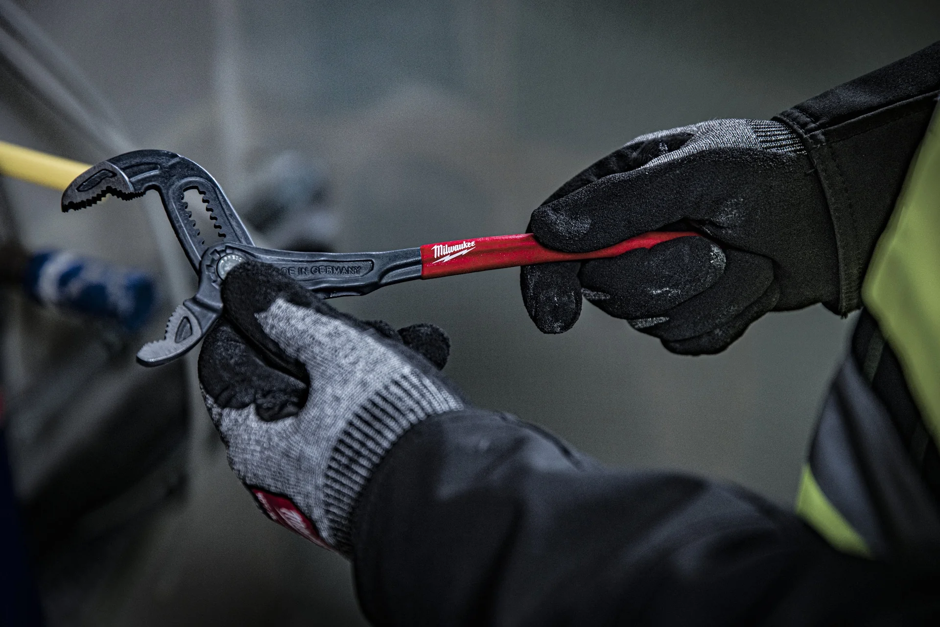 Adjustable Water Pump Plier - 250 MM - Image 3