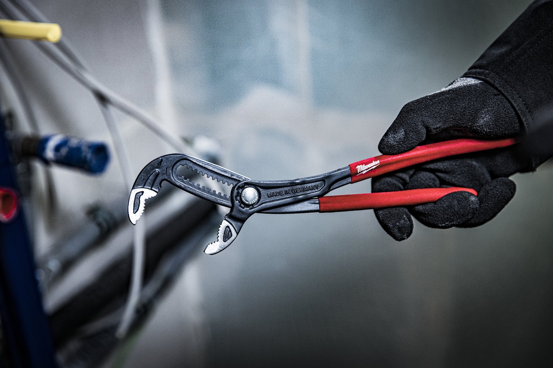 Adjustable Water Pump Plier - 250 MM - Image 4