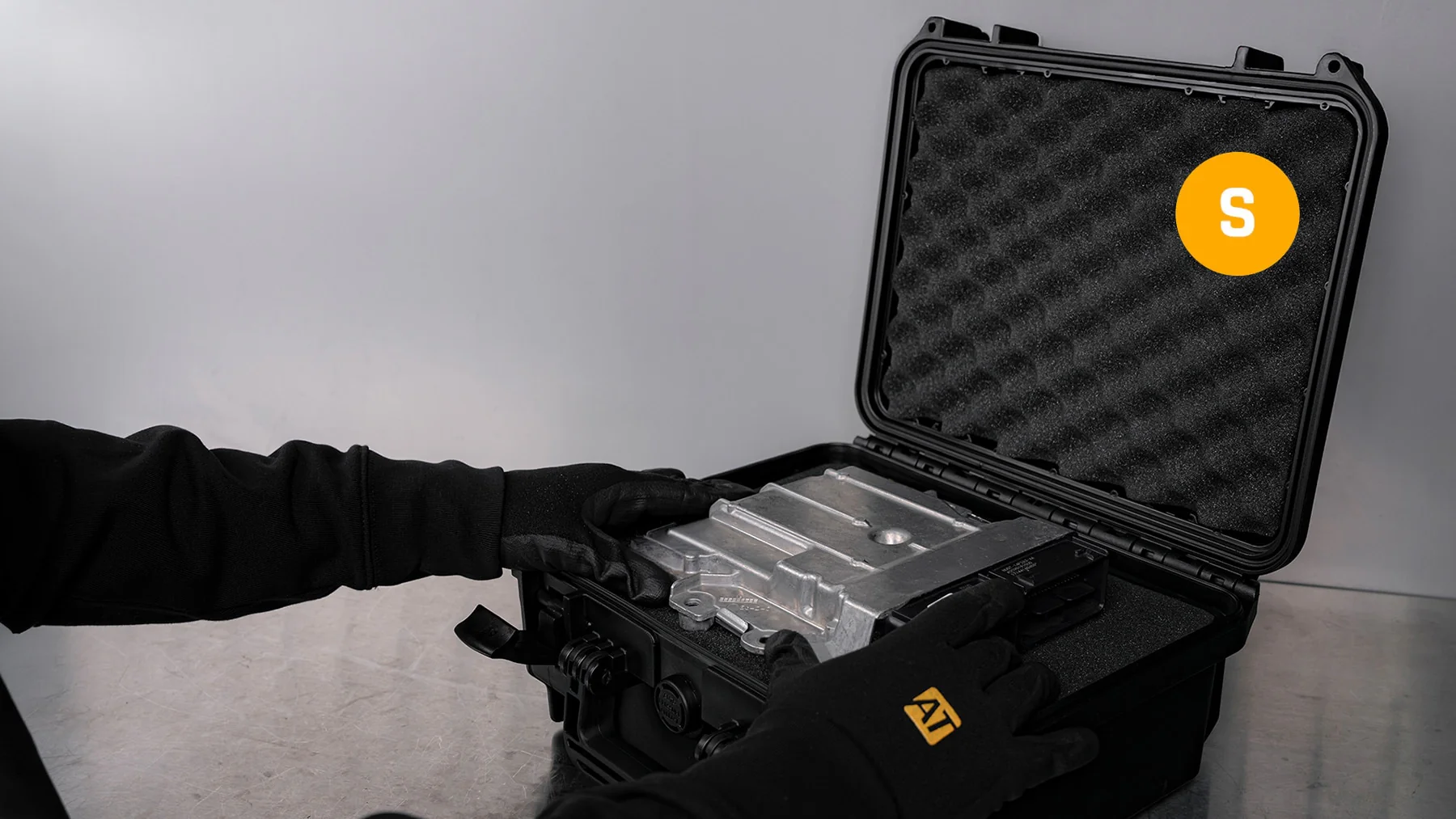 Reusable ECU shipping case - Image 6